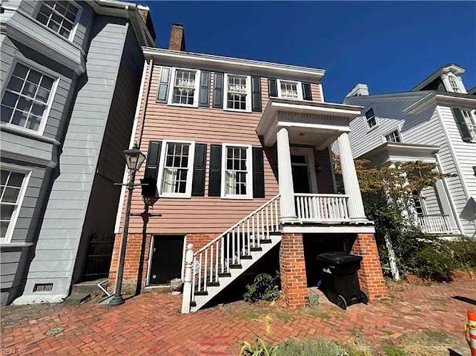 306 North St Portsmouth, VA 23704
