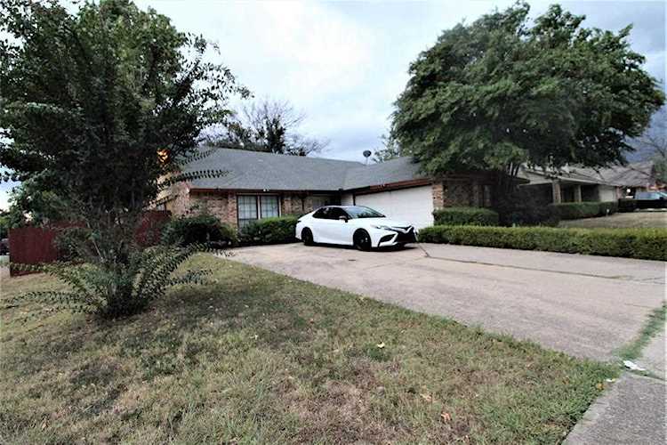 3301 Clovermeadow Drive Fort Worth, TX 76123