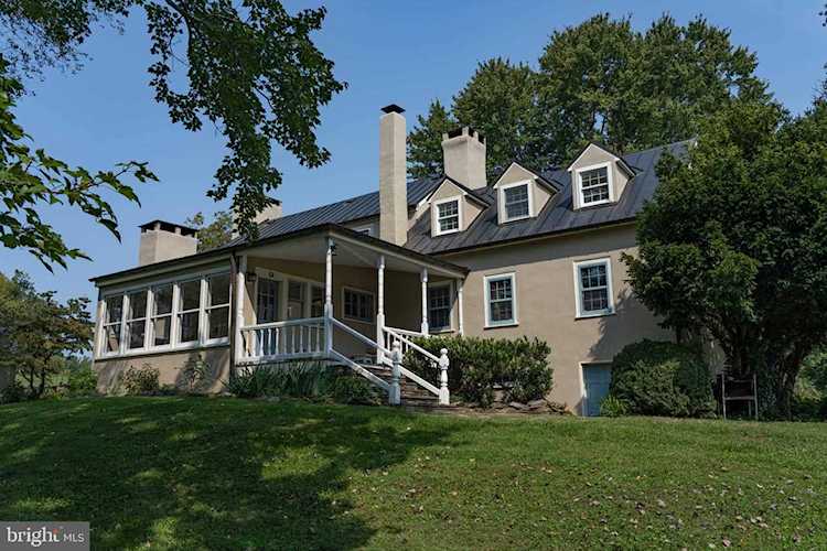 22493 Polecat Hill Rd Middleburg, VA 20117
