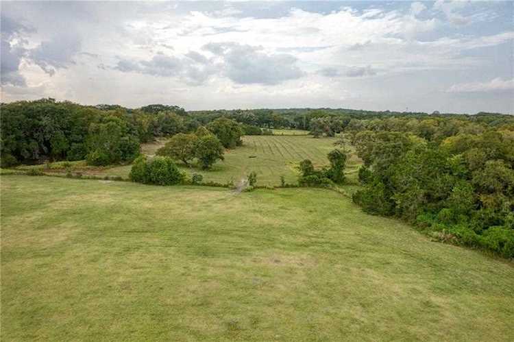 15279 W Fm 150 RD Driftwood, TX 78619