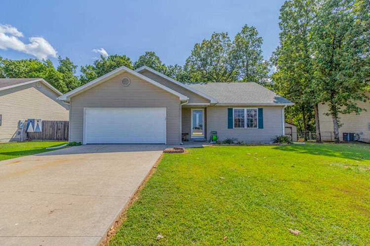 1350 Raspberry Dr Lebanon, MO 65536