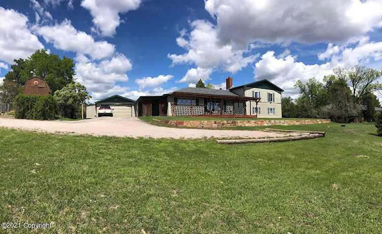 271 E E Warwick St Newcastle, WYOMING 82701