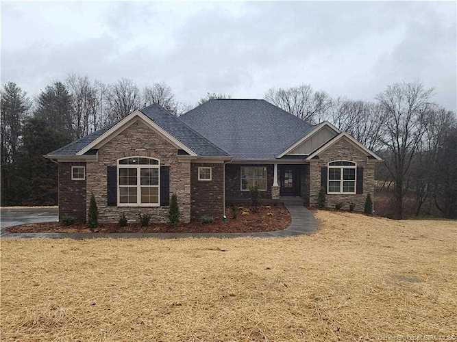 8877 Lake Point Dr Georgetown, IN 47122
