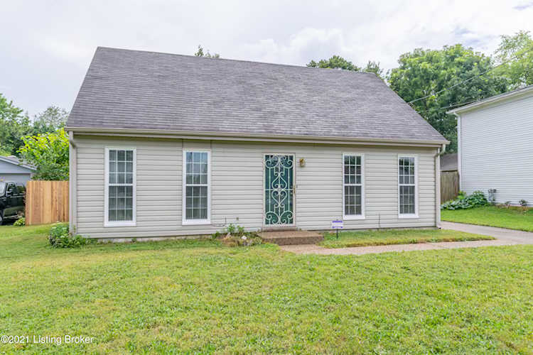 3702 Hillcross Dr Louisville, KY 40229 | MLS 1594006 Photo 1