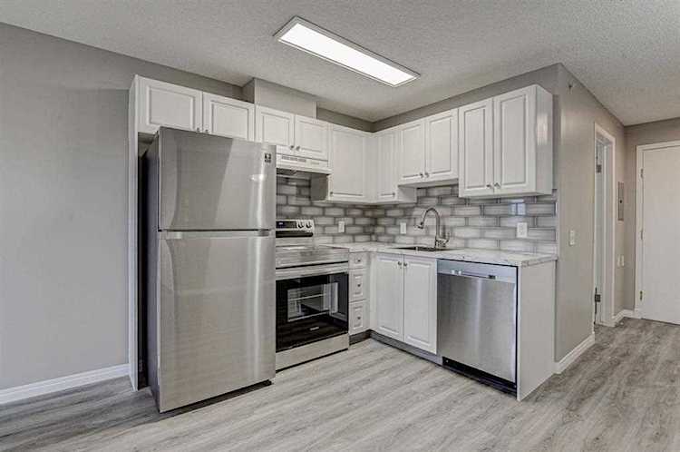 5000 Somervale Ct SW #411 Calgary, AB T2Y 4M1