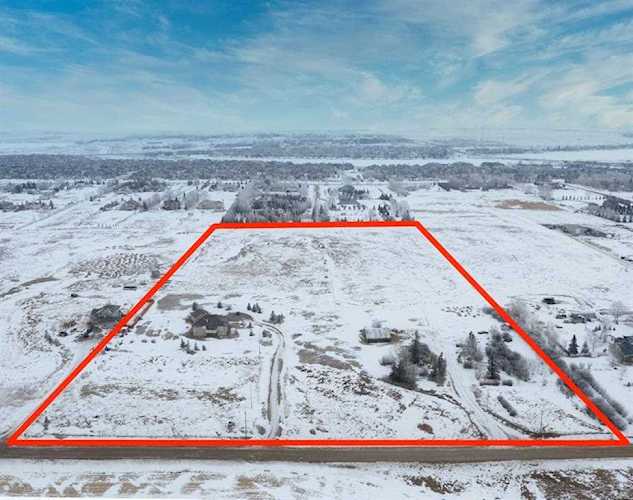 243068 Rainbow Rd Chestermere, AB T1X 0M7