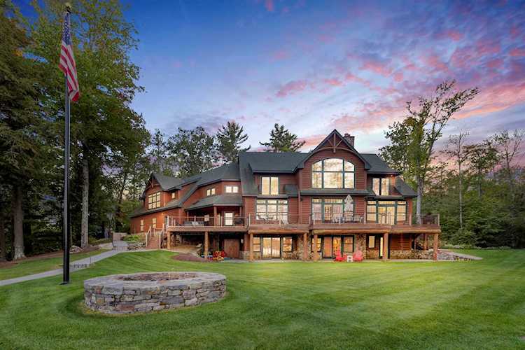 119 Springfield Point Rd Wolfeboro, NH 03894