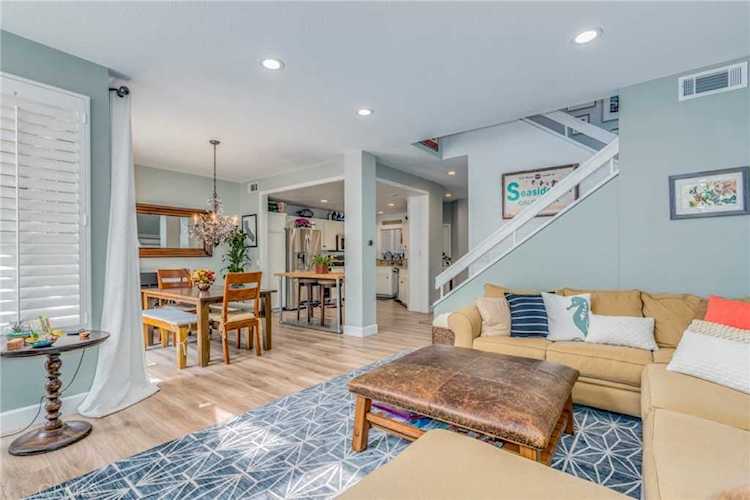 62 Baycrest Ct #39 Newport Beach, CA 92660 | MLS NP21218172 Photo 1