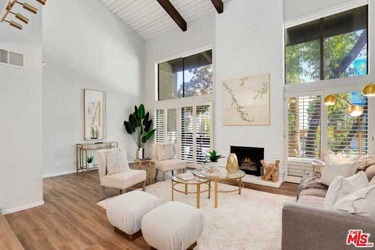 1925 S Beverly Glen Blvd #40 Los Angeles, CA 90025