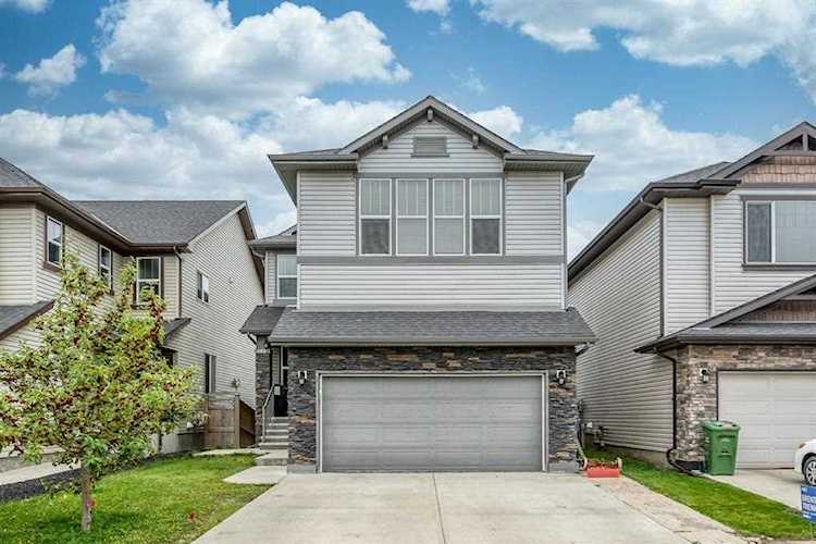 499 Panatella Square NW Calgary, AB t3k 0t5