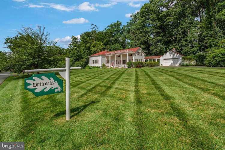 9324 Old Burke Lake Rd Burke, VA 22015