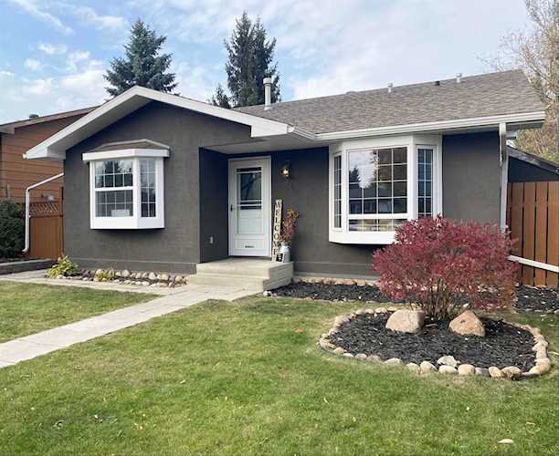 36 Greenwood Close Spruce Grove, AB T7X 1Y1