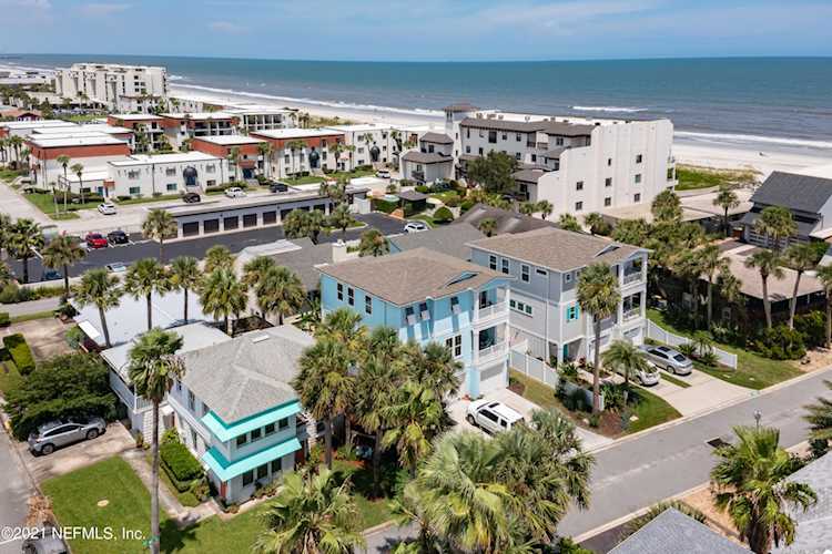 31 26th Ave Jacksonville Beach, FL 32250