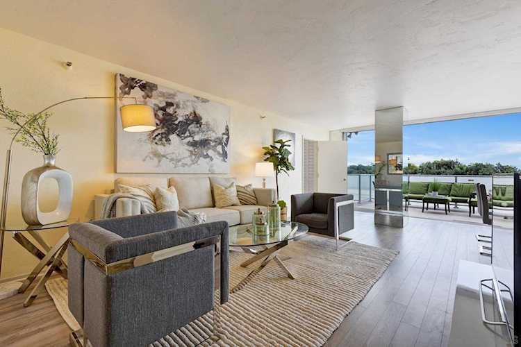 1820 Avenida Del Mundo #108 Coronado, CA 92118