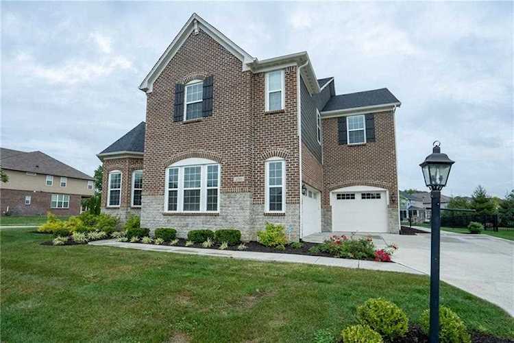 2511 Wood Hollow Trl Zionsville, IN 46077