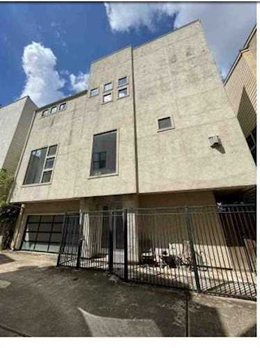 904 Reinerman St Houston, TX 77007