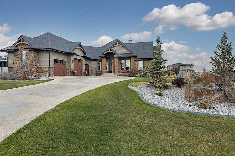 300 52320 Rge Rd 231 Rural Strathcona County, AB T8B 1A9