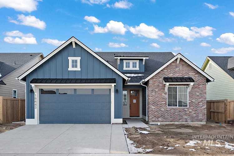 18443 Pine Grove Ave Nampa, ID 83687