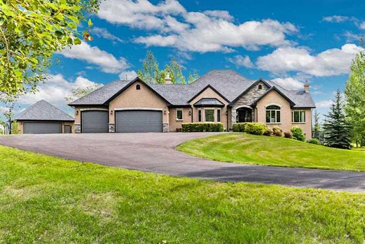 238036 44 St E Rural Foothills County, AB T1S 3R3
