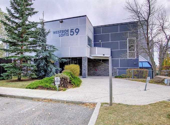 59 Glamis Dr SW #203 Calgary, AB T3E 6V4