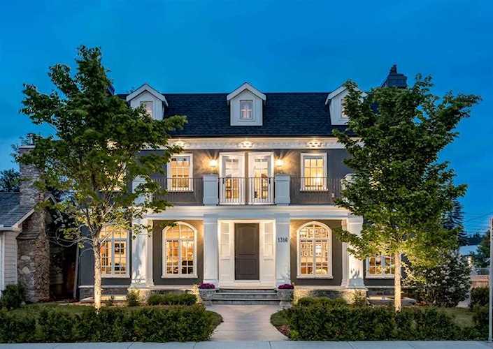 1316 20A St NW Calgary, AB T2N 2L3