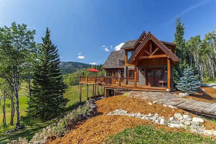 39 Horseshoe Bend Rural Foothills County, AB T0L 1K0