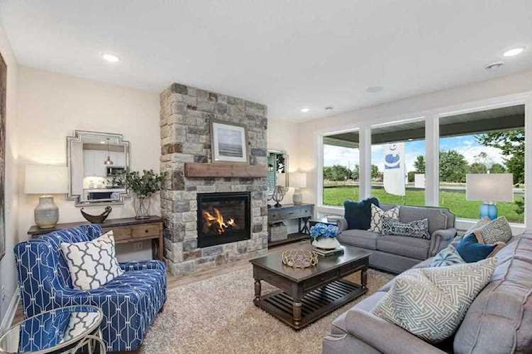 9960 Ambrose Alcove Woodbury, MN 55129