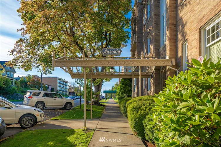 219 N Tacoma Ave #A-401 Tacoma, WA 98403