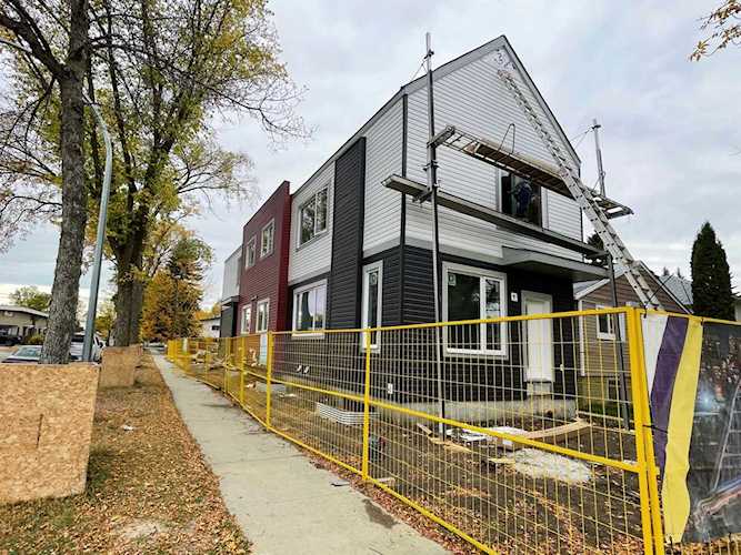 7002 105A Street Edmonton, AB T6H 2R5