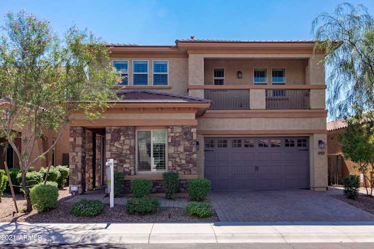 4515 E Walter Way Phoenix, AZ 85050 | MLS 6304653 Photo 1