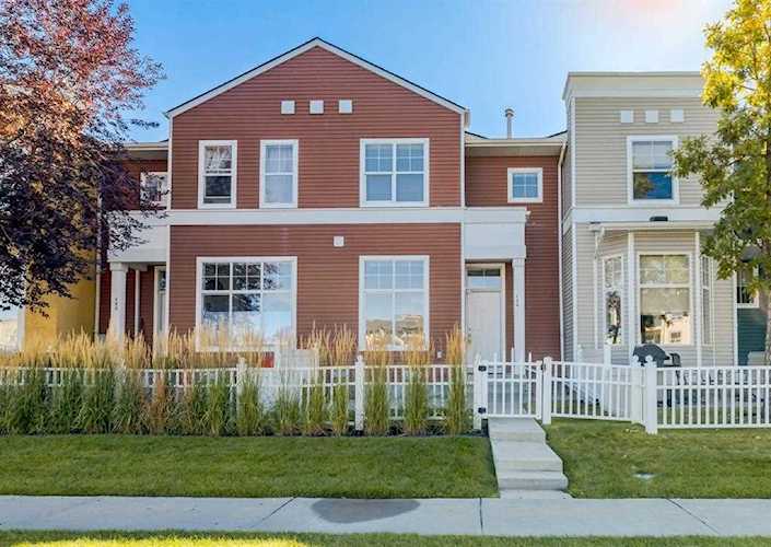 124 Promenade Way SE Calgary, AB T2Z 4E8