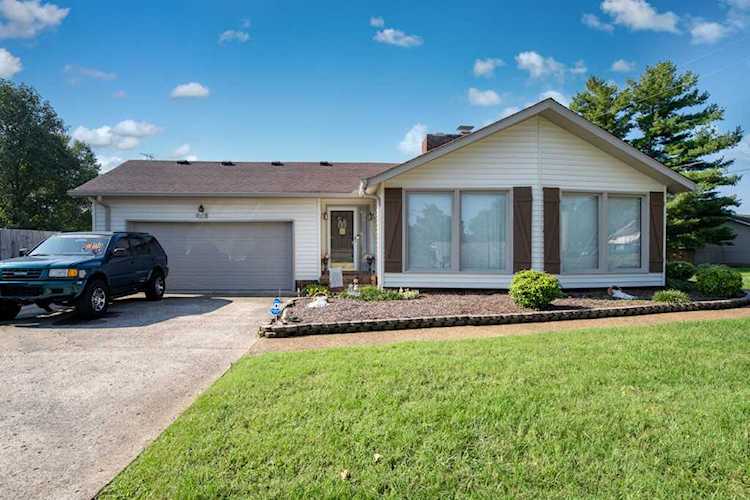 136 Camino Cir Hendersonville, TN 37075