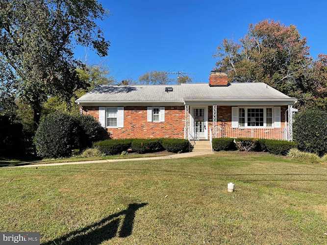 7014 Westbury Mclean, VA 22101