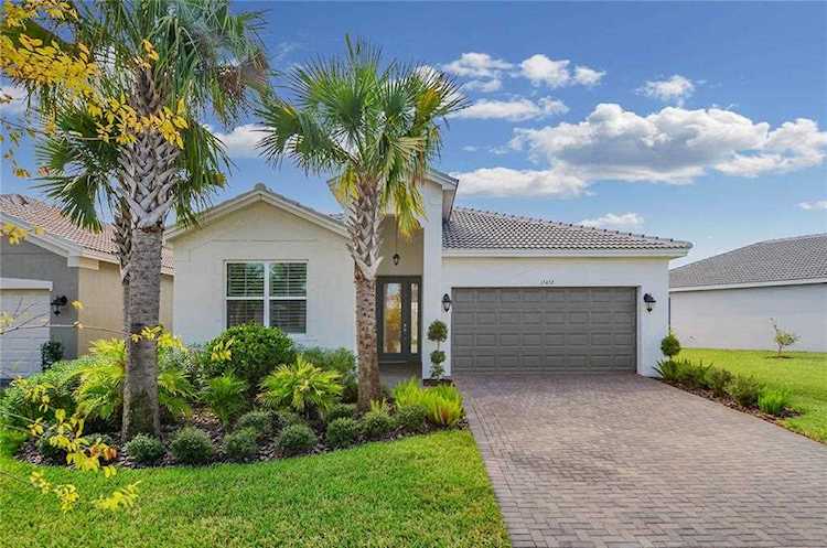 15452 Santa Pola Dr Wimauma, FL 33598