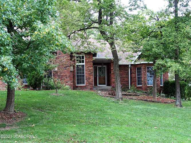 2004 Whitney Woods Dr Jefferson City, MO 65101
