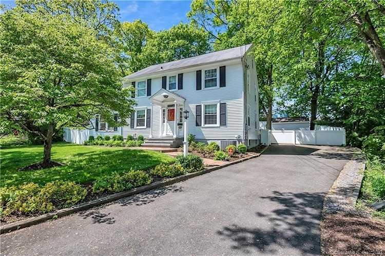 341 Round Hill Road Fairfield, CT 06824