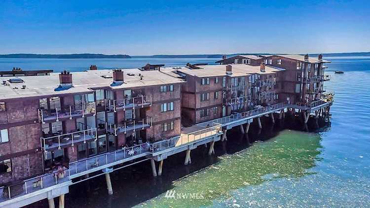 3717 Beach Dr SW #108 Seattle, WA 98116