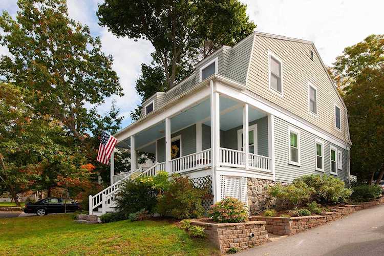 4 Lilac Ln York, ME 03909