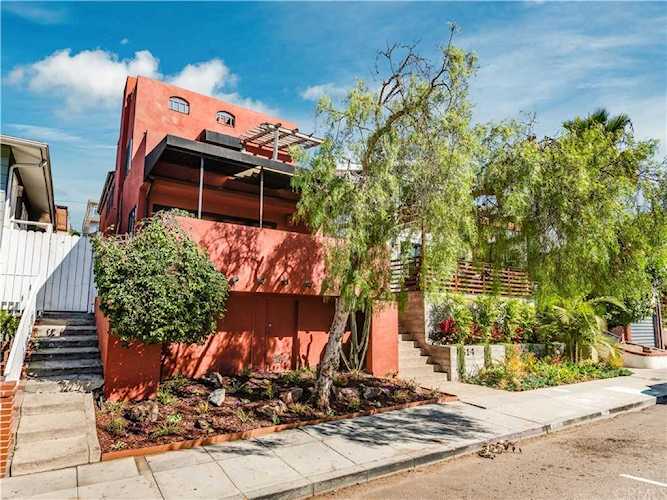 620 Manhattan Ave in Hermosa Beach, CA - MLS# SB21222034 Photo 1
