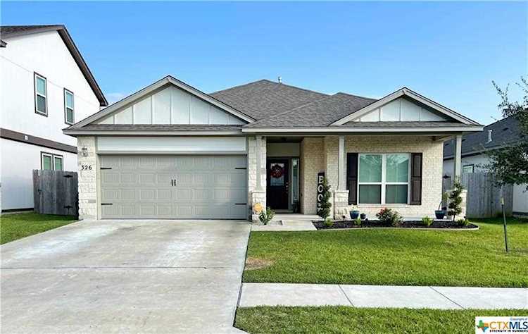 326 Brushy Creek Victoria, TX 77904