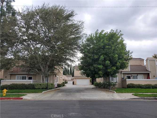 19928 Chase St #24 Winnetka, CA 91306 | MLS OC21219644 Photo 1