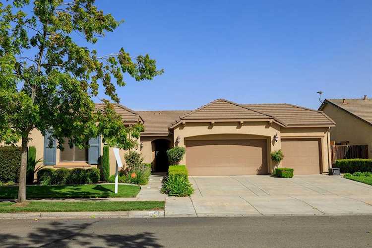 425 Monterey Lane Oakdale, CA 95361