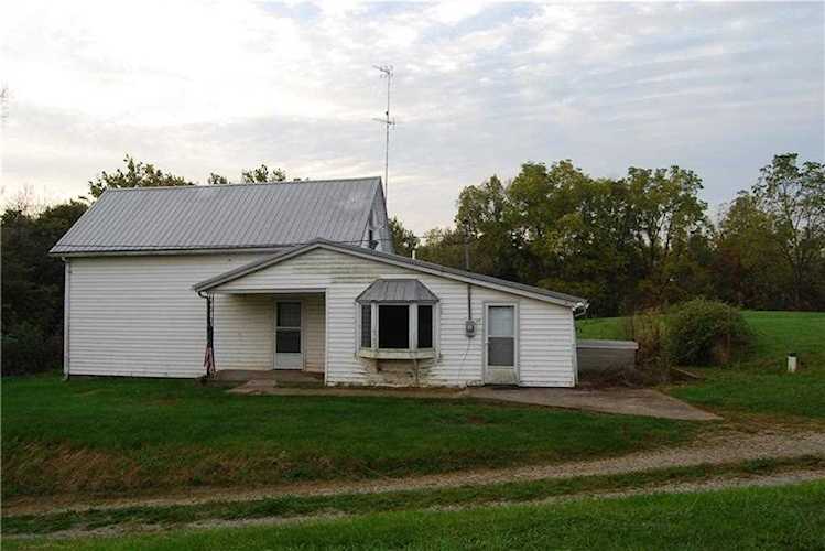 10481 N 400 W Alexandria, IN 46001 | MLS 21818472 Photo 1