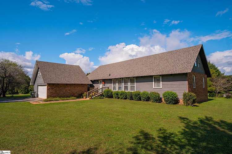 1112 Owens Rd Greer, SC 29651