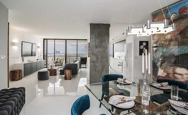 LIVE THE FIVE STAR RESORT LIFESTYLE. WILLIAMS ISLAND COMMUNITY OFFERS A COUNTRY CLUB LIFESTYLE WITH...1000 Isl Blvd Williams IsAventura Photo 1