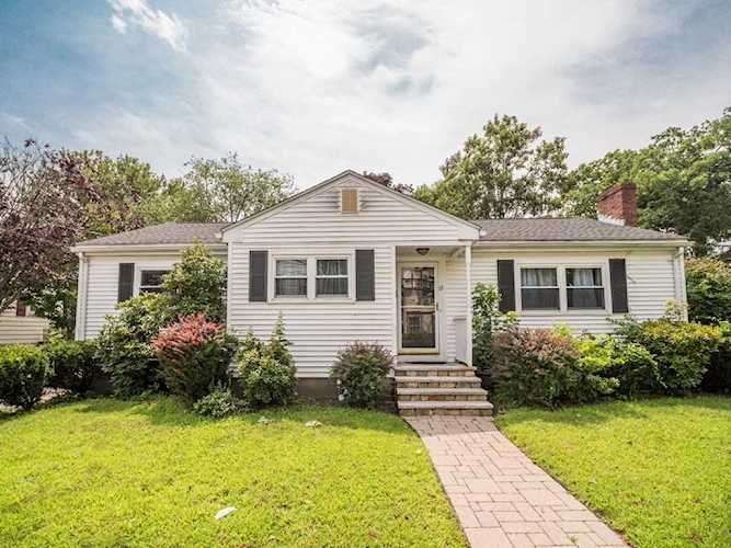 15 Union Ave Milton, MA 02186