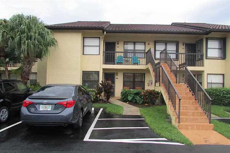 4692 Lucerne Lakes Boulevard #105 Lake Worth Beach, FL 33467