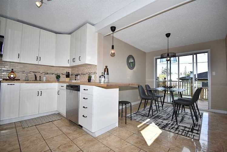 7444 25 St SE Calgary, AB T2C 1A2