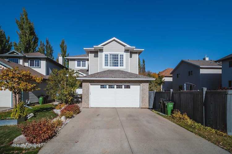 472 Byrne Crescent Edmonton, AB T6W 1E2