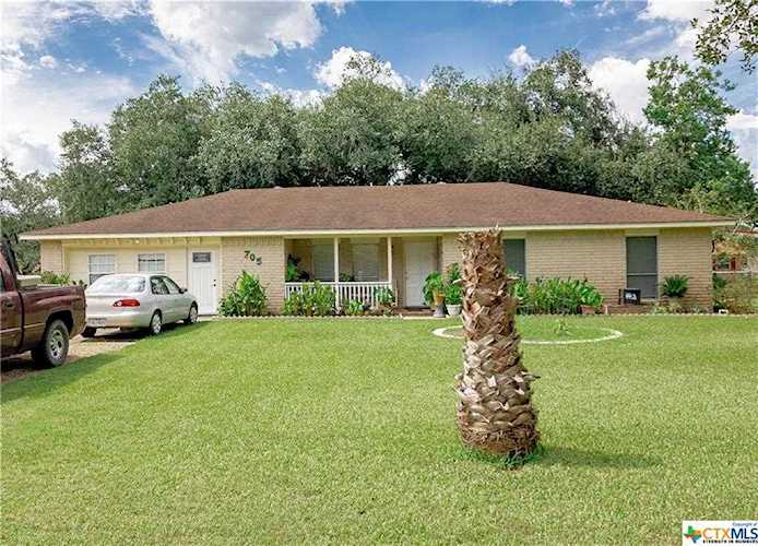 705 Chukar Dr Victoria, TX 77905